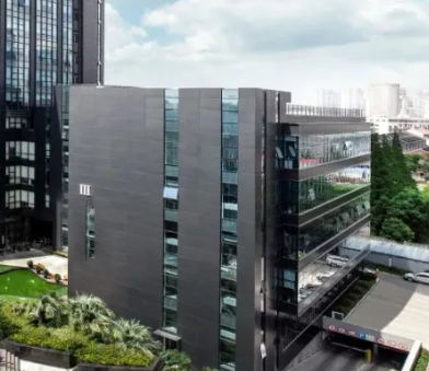 西安高隔断产品型号参数对比：玻璃办公高隔与移动隔断门选型参考